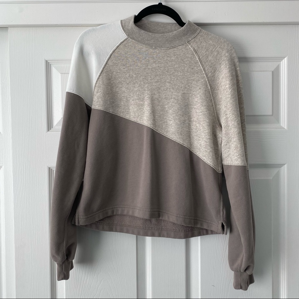 Abercrombie & Fitch Women’s Crew Neck Sweatshirt, Sweater, Cropped, Soft AF